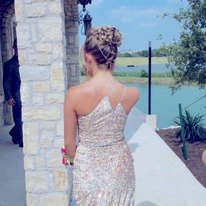 Size 0 prom dress in periwinkle with sequin details